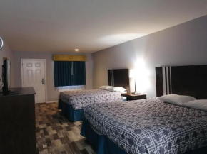 Riata Inn - Crystal City